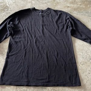 Black long sleeve shirt size medium